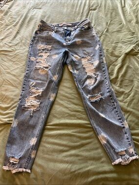 Tinseltown Faded Blue Distressed Jeans with White Floral Spots